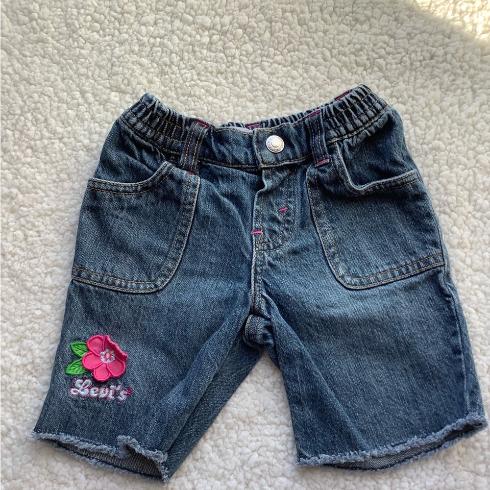 Levis Toddler Jean Shorts With Flower Embellishment Childrens Size 2 / 2T